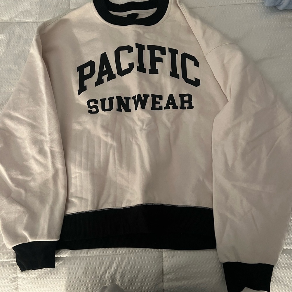 Pacsun women’s sweatshirt